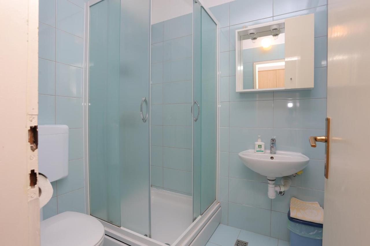 Apartments By The Sea Igrane, Makarska - 6653 외부 사진